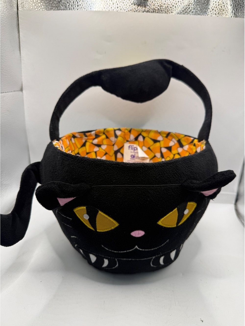 Flip-Eez Black Cat Halloween Candy Basket Wagging Tail Pump Trick or Treat Bag